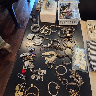Sale Photo Thumbnail #4