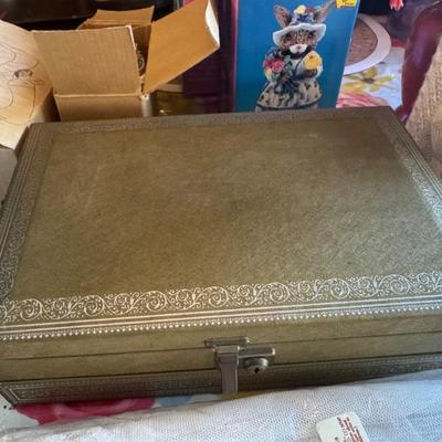 Sale Photo Thumbnail #126