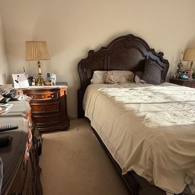 Sale Photo Thumbnail #9: bedroom set including mattress