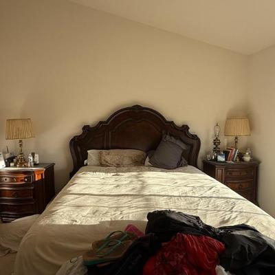Sale Photo Thumbnail #10: bedroom set including mattress