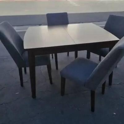 Ct388 ashley lyncott dining extension table