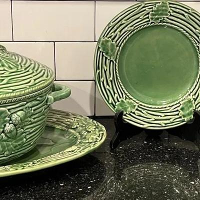 Bordallo Pinheiro Majolica Oak and Leaves 8 Piece Dish Set