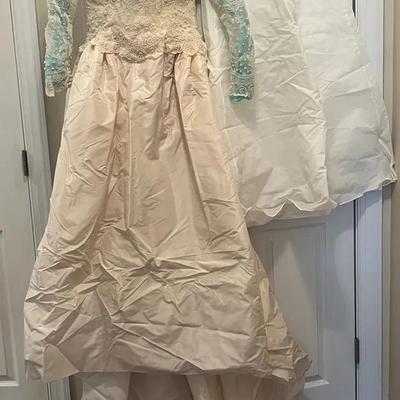 Beautiful Vintage Floral Lace & Beaded High Neck Wedding Dress