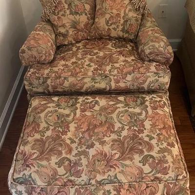 Vintage Floral Upholstered Arm Chair With Foot Ottoman & Pillows 