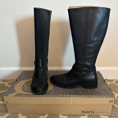 Born Saddler Boots- Size 9 Medium Wide Calf 