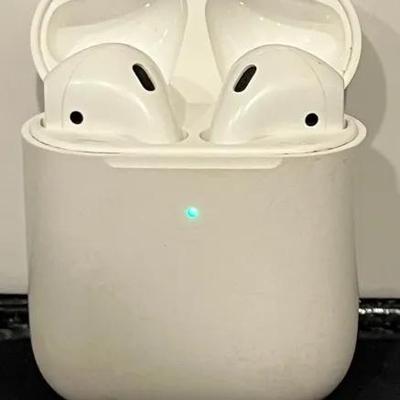 Apple AirPods (2nd Generation) with Charging Case