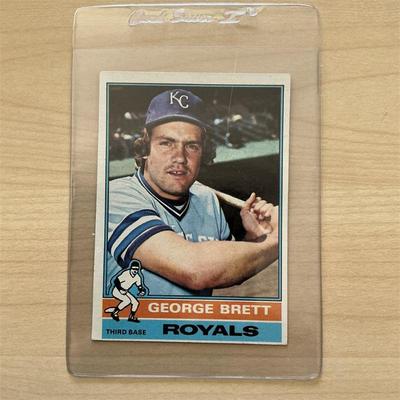 Sale Photo Thumbnail #36: 1976 Topps #19 George Brett