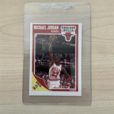 Sale Photo Thumbnail #14: 1989 Fleer #21 Michael Jordan