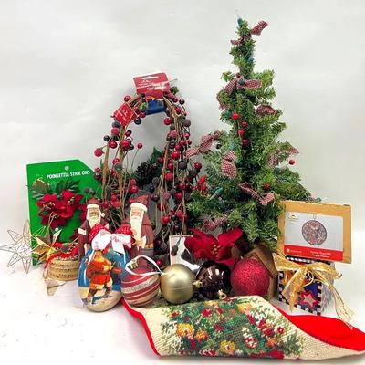 “Enesco” Ornament & Christmas Arrangement 