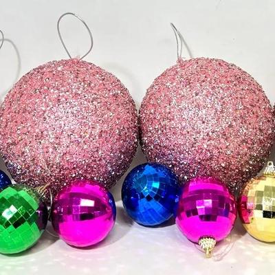 Multi-Sized Eccentric Ornaments 