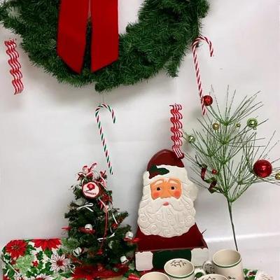 “Spode” Mugs, Tablecloth, Wreath, & More