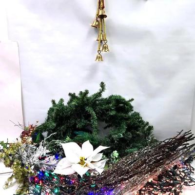 Christmas Lights, Swag, and Centerpiece 