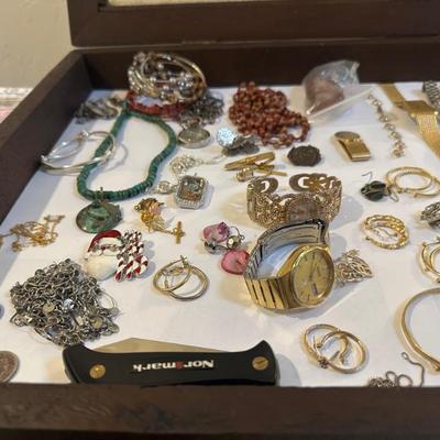 Sale Photo Thumbnail #578