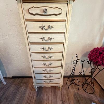 Sale Photo Thumbnail #79