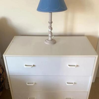 White 3-drawer Nightstand & Lamp