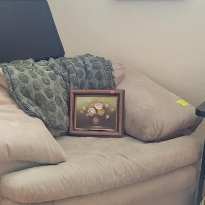 Sale Photo Thumbnail #26: Oversized chair and Art
