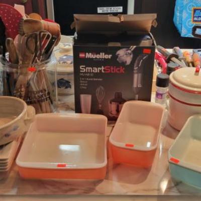 Sale Photo Thumbnail #50: PYREX and Mueller Smart Stick 