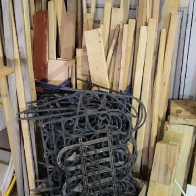 Sale Photo Thumbnail #229: Wood and Garden fencing
