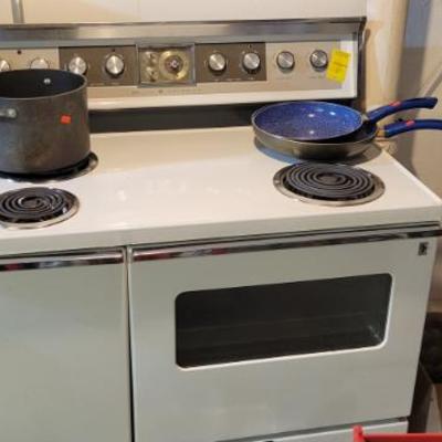 Sale Photo Thumbnail #109: Vintage Electric Hot Point Stove