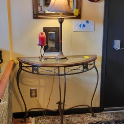 Sale Photo Thumbnail #4: Entry Table