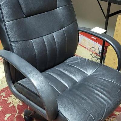 Sale Photo Thumbnail #124: Office Chair 