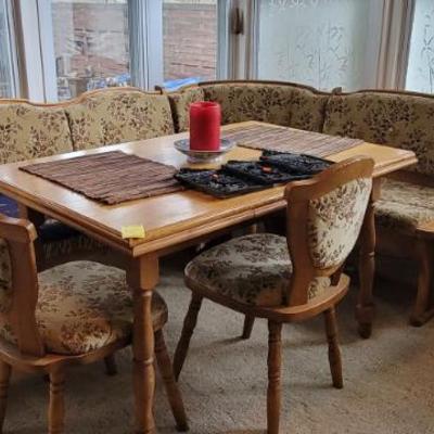 Sale Photo Thumbnail #65: Beautiful Breakfast Table and Corner Bench Set 