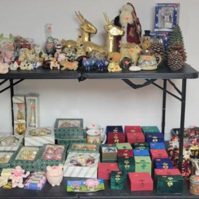 Sale Photo Thumbnail #114: Pig Tchotchkes and Holiday 