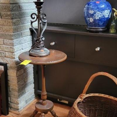 Sale Photo Thumbnail #28: Basket and Side Table and Lamp