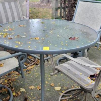 Sale Photo Thumbnail #252: Patio Set