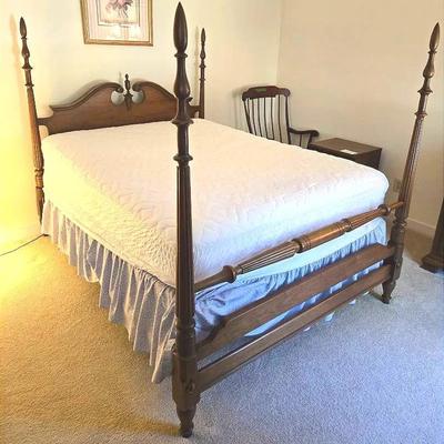 Vintage 4 Post Classical Bed Furniture 