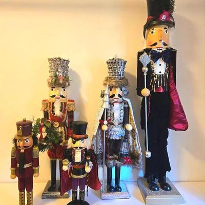 5 Nutcracker Holiday Decor Top Hat & Pinecone Hats