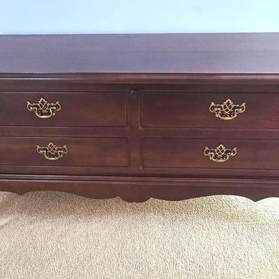 Vintage Lane Cedar Hope Chest Trunk