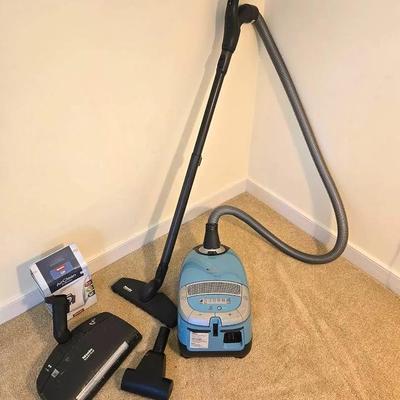 Miele Aquarius Power Plus Vacuum Cleaner 