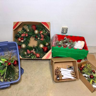 Mystery Christmas Decor Lot
