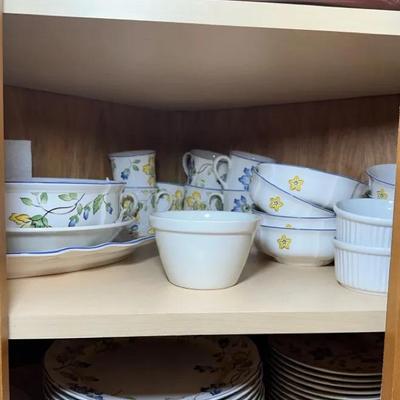 Kitchen Cabinet Dinnerware Lot