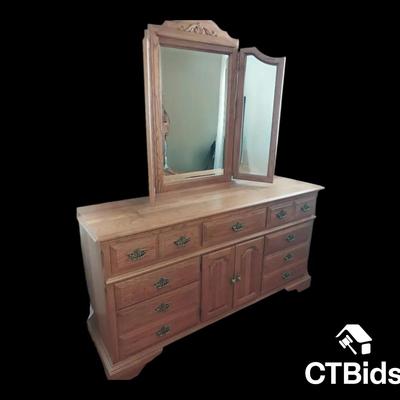 CV241 - Cochrane Bureau With Mirror