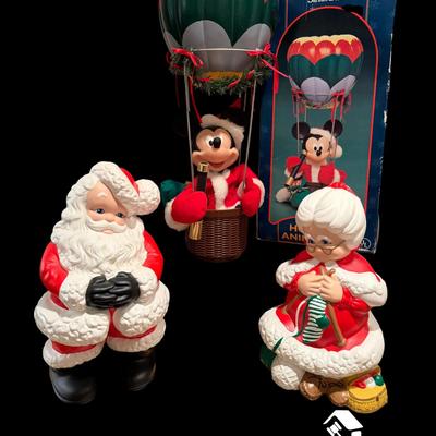 CV108 - Disney Mickey Holiday Animation and Santa Figurines
