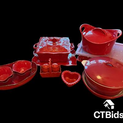 CV157 - Collection of Red Bakeware