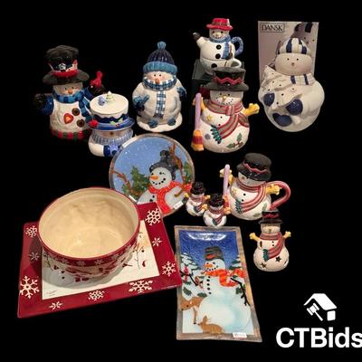 CV111 - Christmas Collection - Cookie Jars and Peggy Karr Plates
