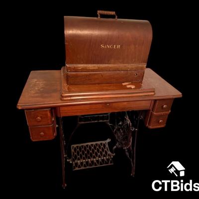 CV313 - Singer Portable and Stationary Sewing Machines