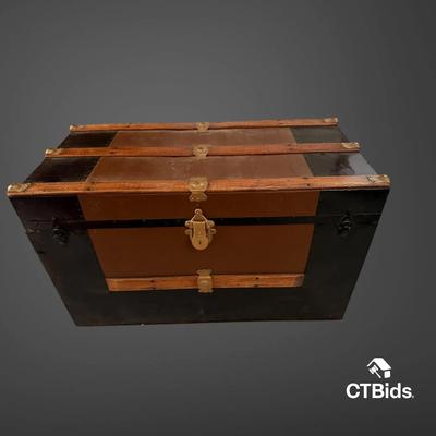 CV148 - Vintage Trunk