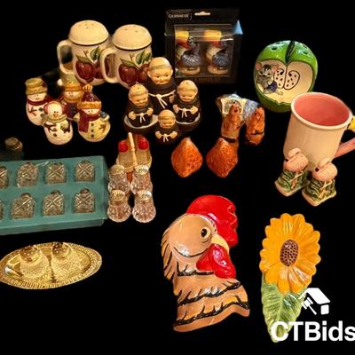 CV165 - Collection of Salt & Pepper Shakers and Accessories