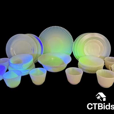 CV350 - White Uranium Glass