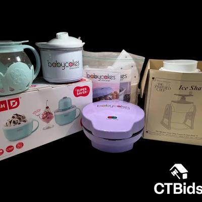 CV543 - Small Dessert Group Of Electronics And Ice Shaver
