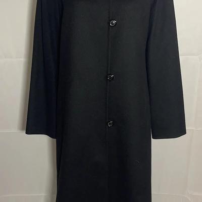 Saks Fifth Avenue 100% Cashmere Full-Length Black Coat – size 10 

