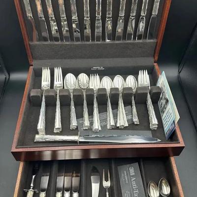 Lundt Sterling Silver Flatware Set – Madrigal Pattern – 5lb 3oz