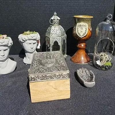Unique Decorative Decor - Renaissance & Box with Metal Lid