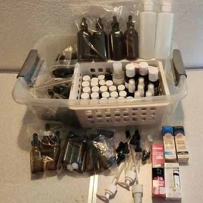 Large Essential Oil Making Kit, Many Essential OilsScents and Glass Dropper Bottles Included