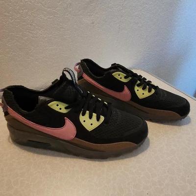 Men's Nike Shoes, Size 12