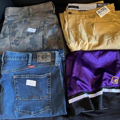 Men’s 2XL - Wrangler Relaxed Boot Jeans, Levi’s Camo Jean Shorts, Hilfiger & And1 Shorts